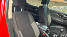 Nissan Qashqai 1.3 DiG-T Acenta Premium 5dr Petrol Hatchback